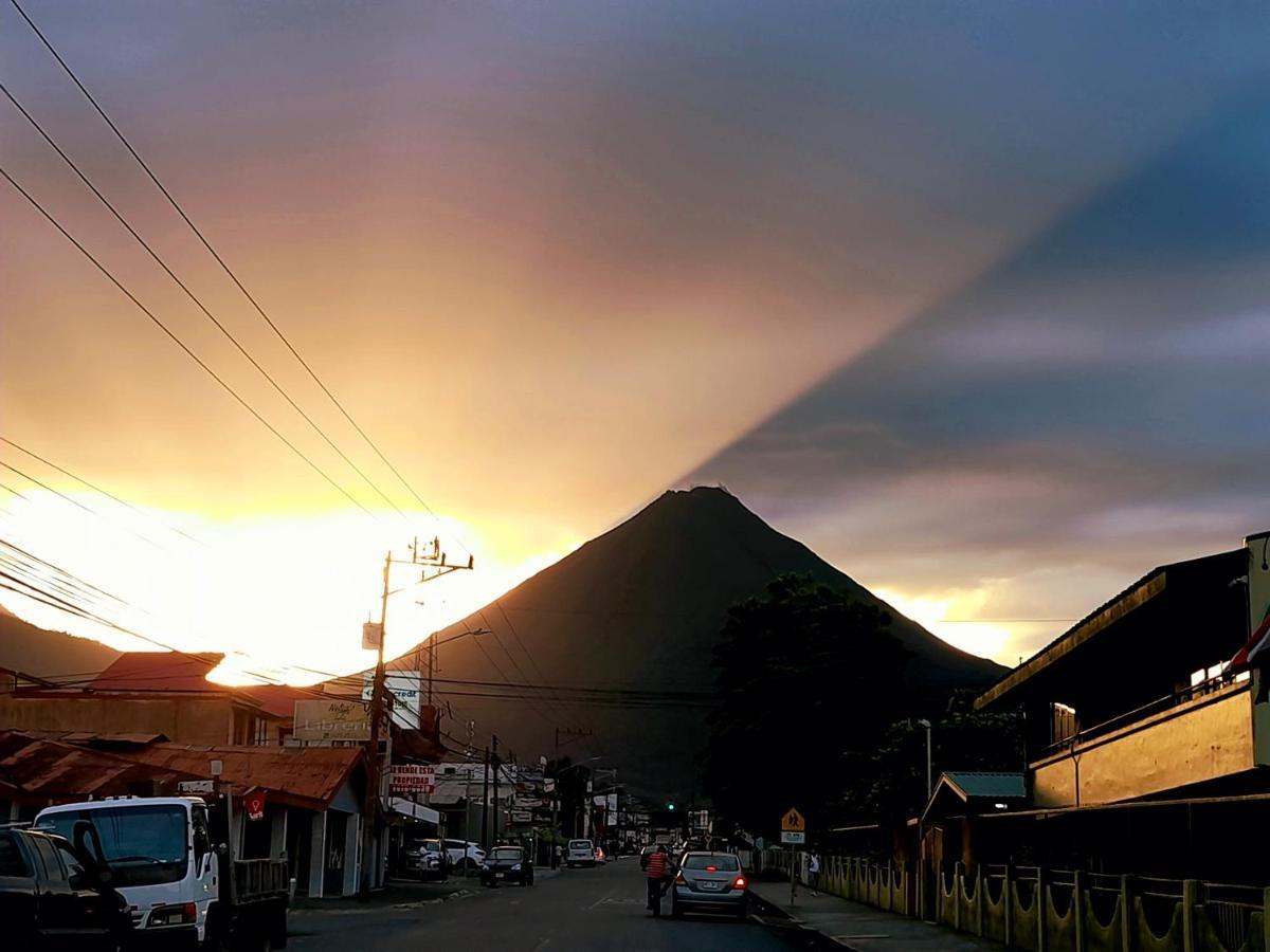 A Pousada Arenal Poshpacker La Fortuna Exterior foto
